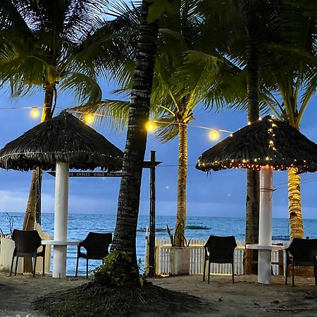 Treasure Beach Resort Carles Ngoại thất bức ảnh
