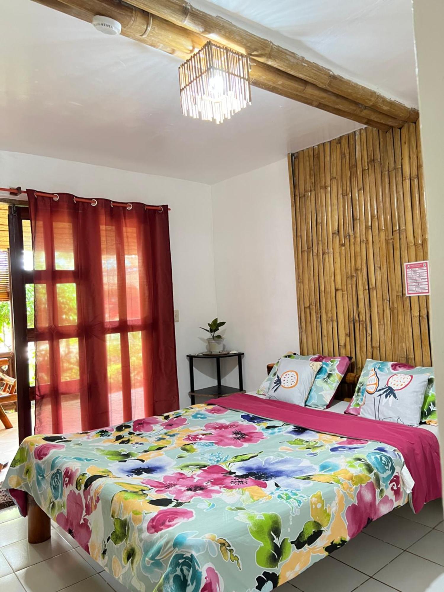 Treasure Beach Resort Carles Ngoại thất bức ảnh