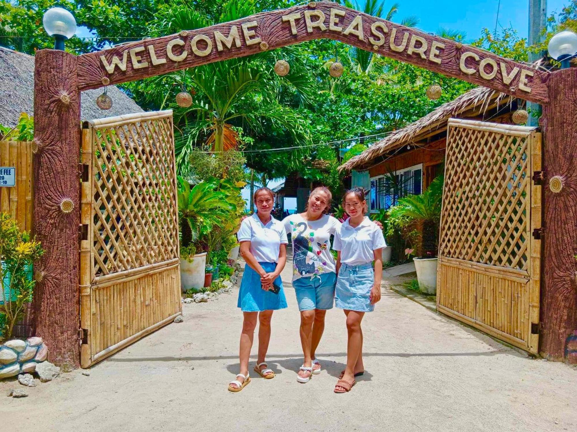 Treasure Beach Resort Carles Ngoại thất bức ảnh