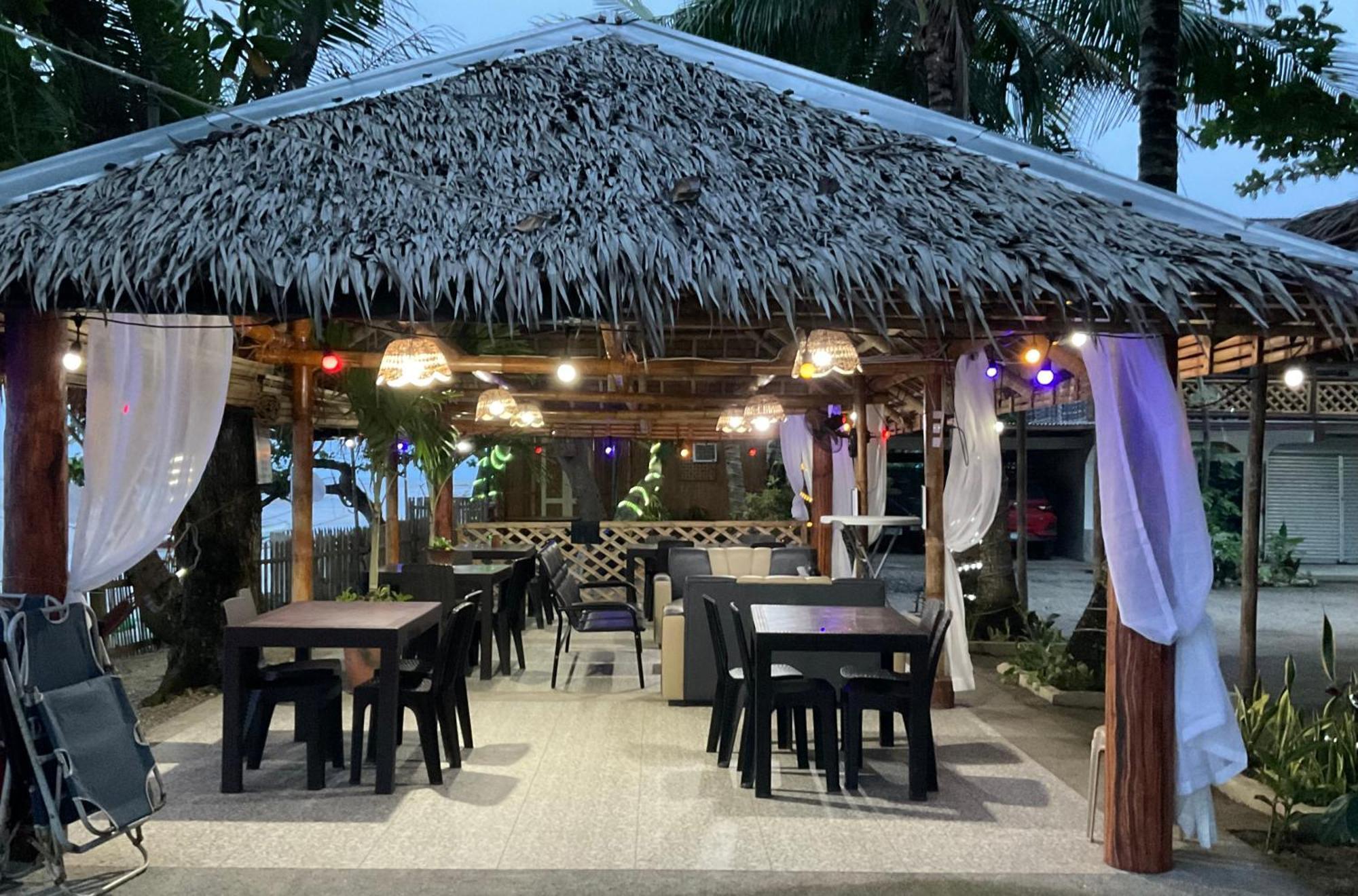 Treasure Beach Resort Carles Ngoại thất bức ảnh
