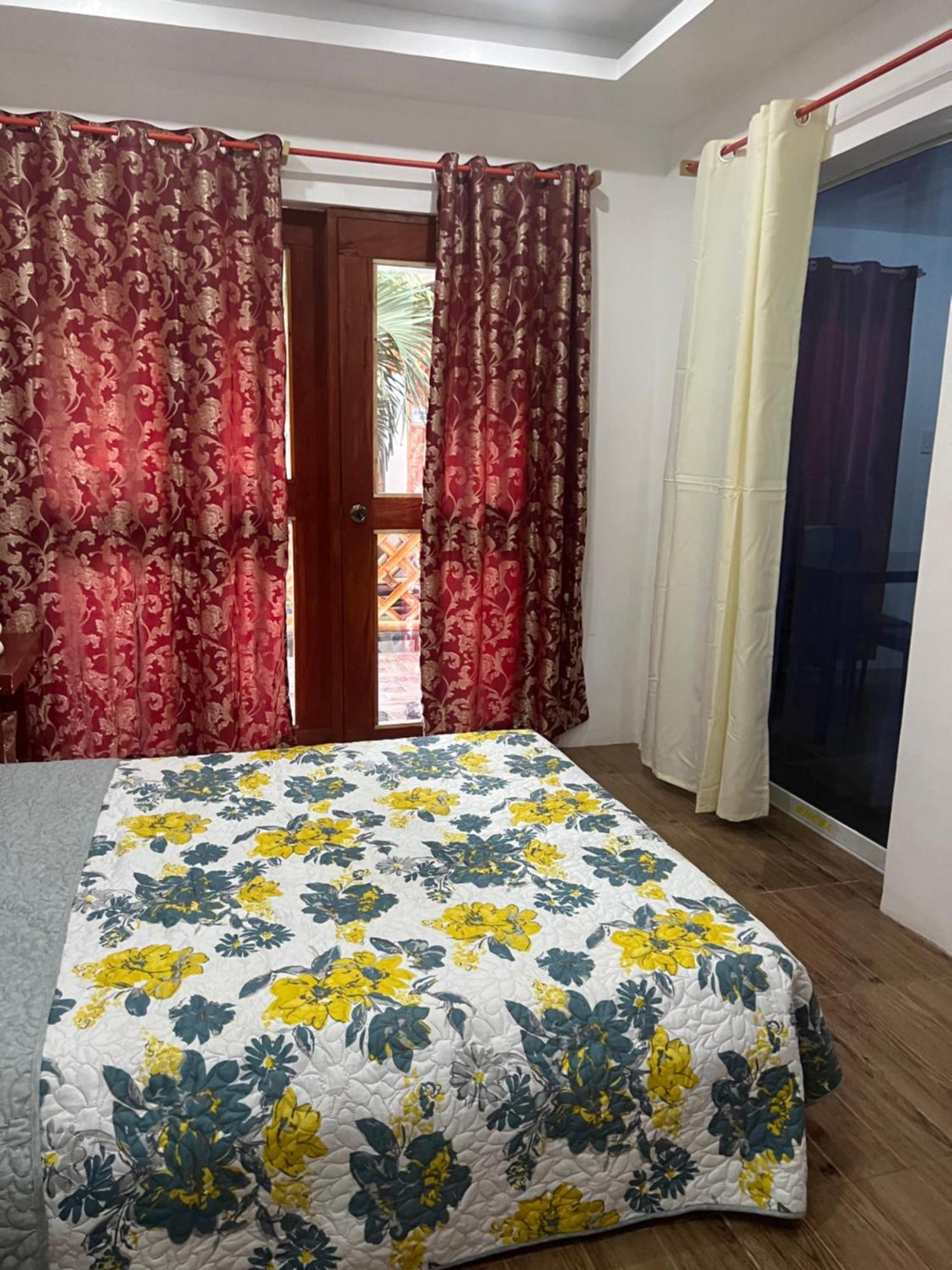 Treasure Beach Resort Carles Ngoại thất bức ảnh
