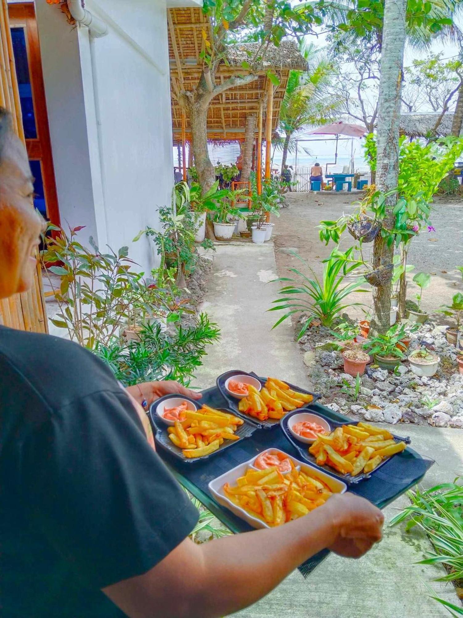 Treasure Beach Resort Carles Ngoại thất bức ảnh